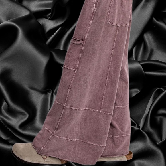 EASEL "Perfect Cargo Lux" Terry Knit Mineral Washed Flared Leg Raw Hems & Seams - Picture 8 of 10